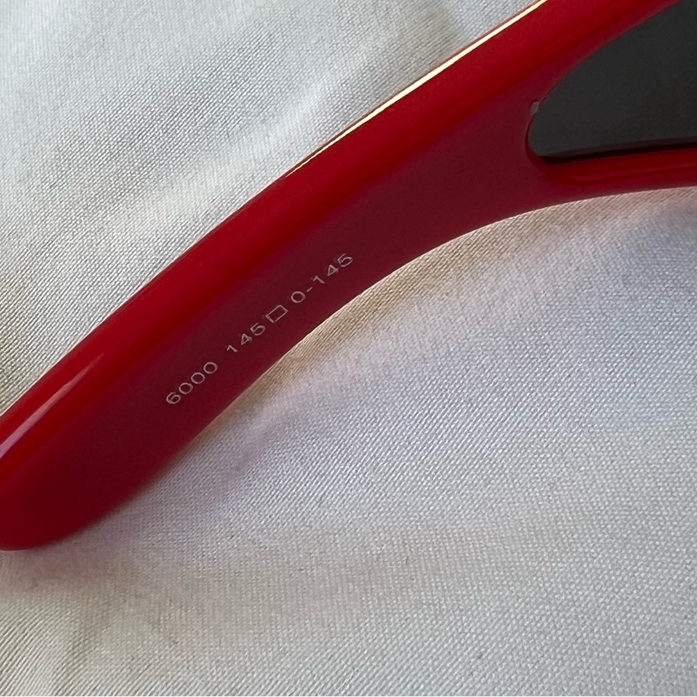 Loewe Paula’s Ibiza wave Red sunglasses - Picture 9 of 17
